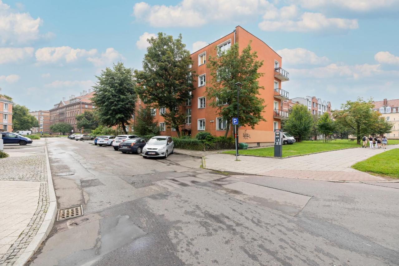 Beautiful One Bedroom Apartment Zamkowa By Rent Like Home Danzig Exterior foto
